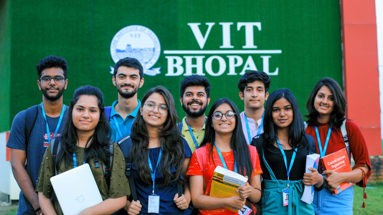 VIT Bhopal  - Best University in Central India -  sdasd